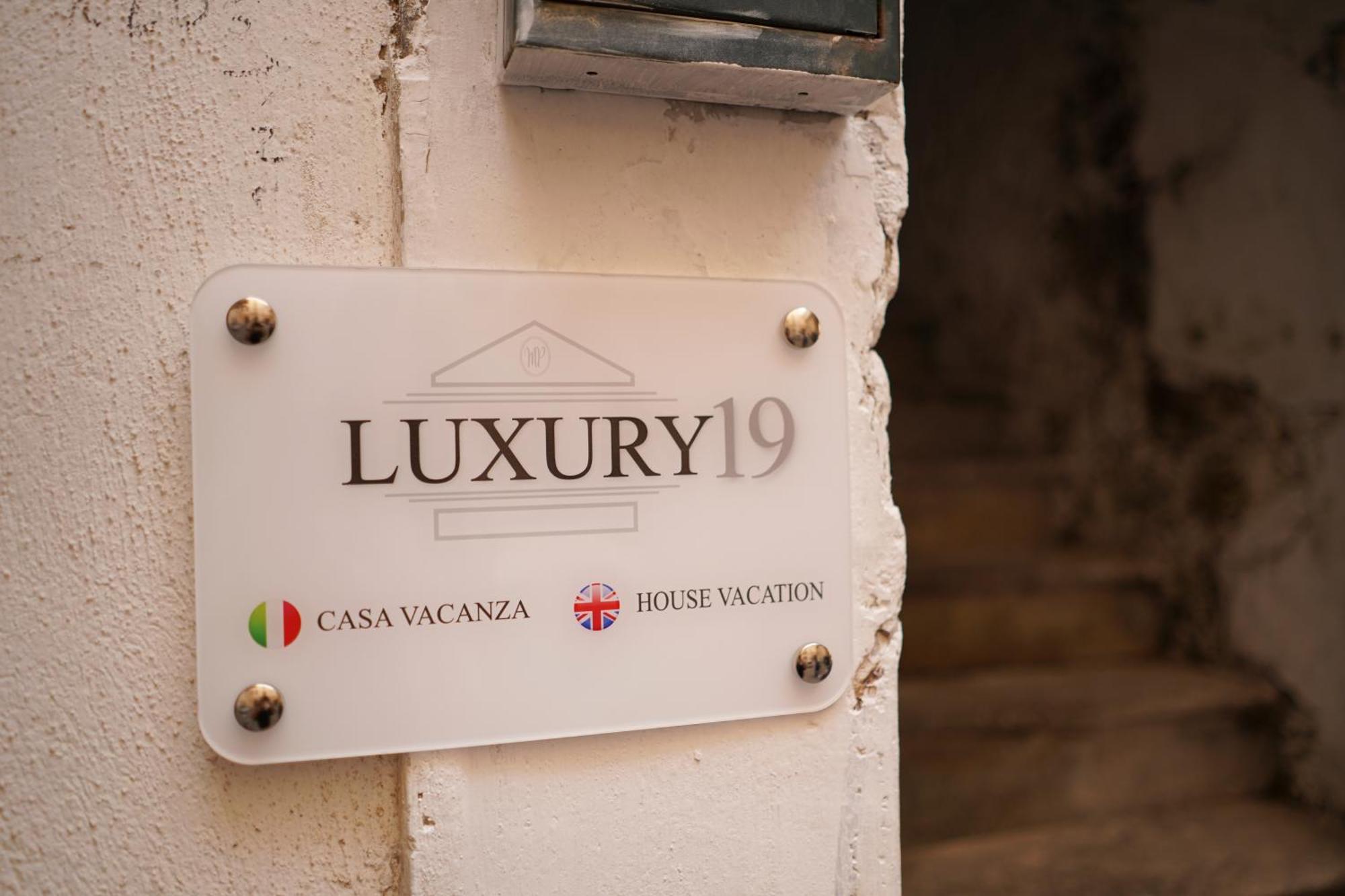 Luxury19 - View Of Vesuvius Apartment Napoli Bagian luar foto